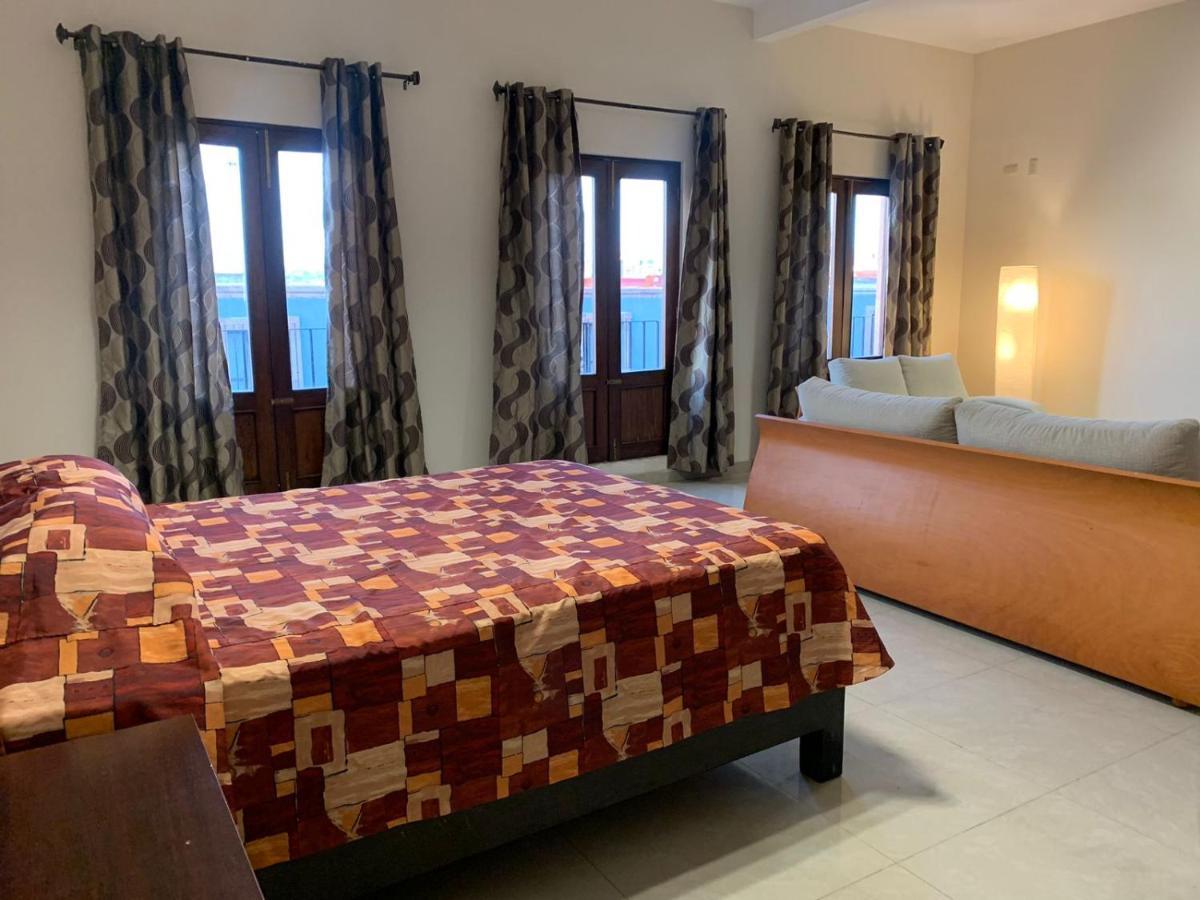 Cinco De Mayo Hotel 克雷塔罗 外观 照片